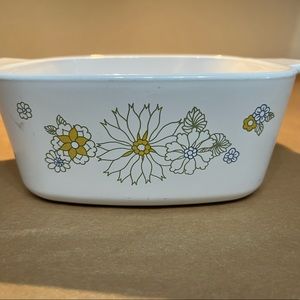 Vintage Retro Daisy Floral Bouquet Corning Ware 1.5 Qt A-1 1/2-B without Lid